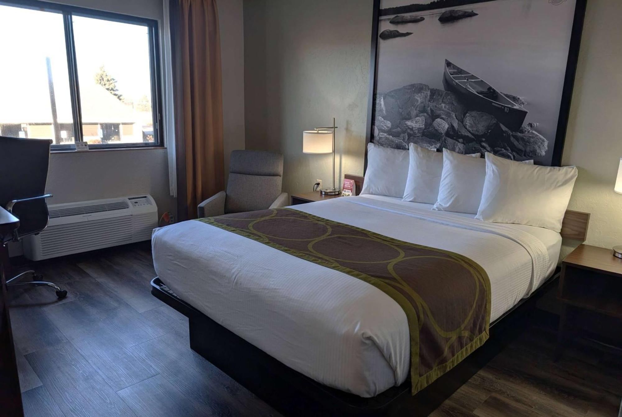 Super 8 By Wyndham Alexandria Mn Motel Bagian luar foto